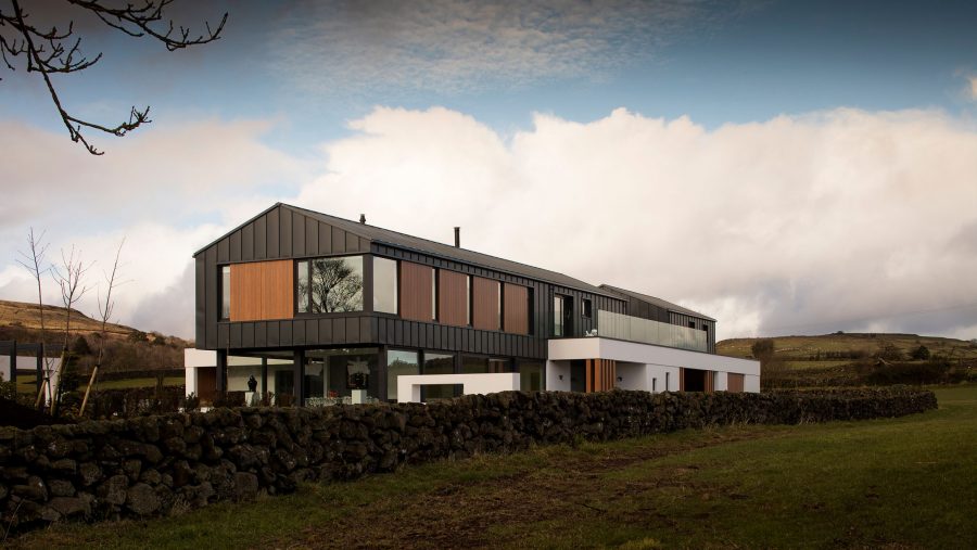 Patrick Bradley Architects Northern Ireland Contemporary Modern Slemish Architecture Barn Verncular Self Build Farm Shed Bespoke Rural Zinc Open Plan Living 2